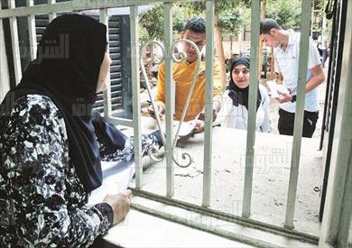 تقديم اوراق انتخابات اتحاد الطلاب جامعة القاهرة تصوير احمد عبد الجواد